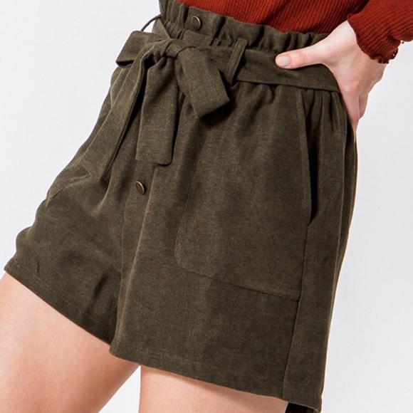 NWT Olive Green Paper bag Shorts - Picture 3 of 5